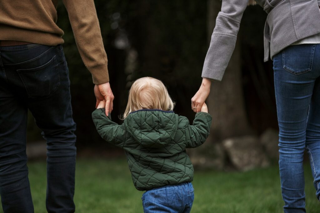 A mental health professional assessing a young child for attachment disorder